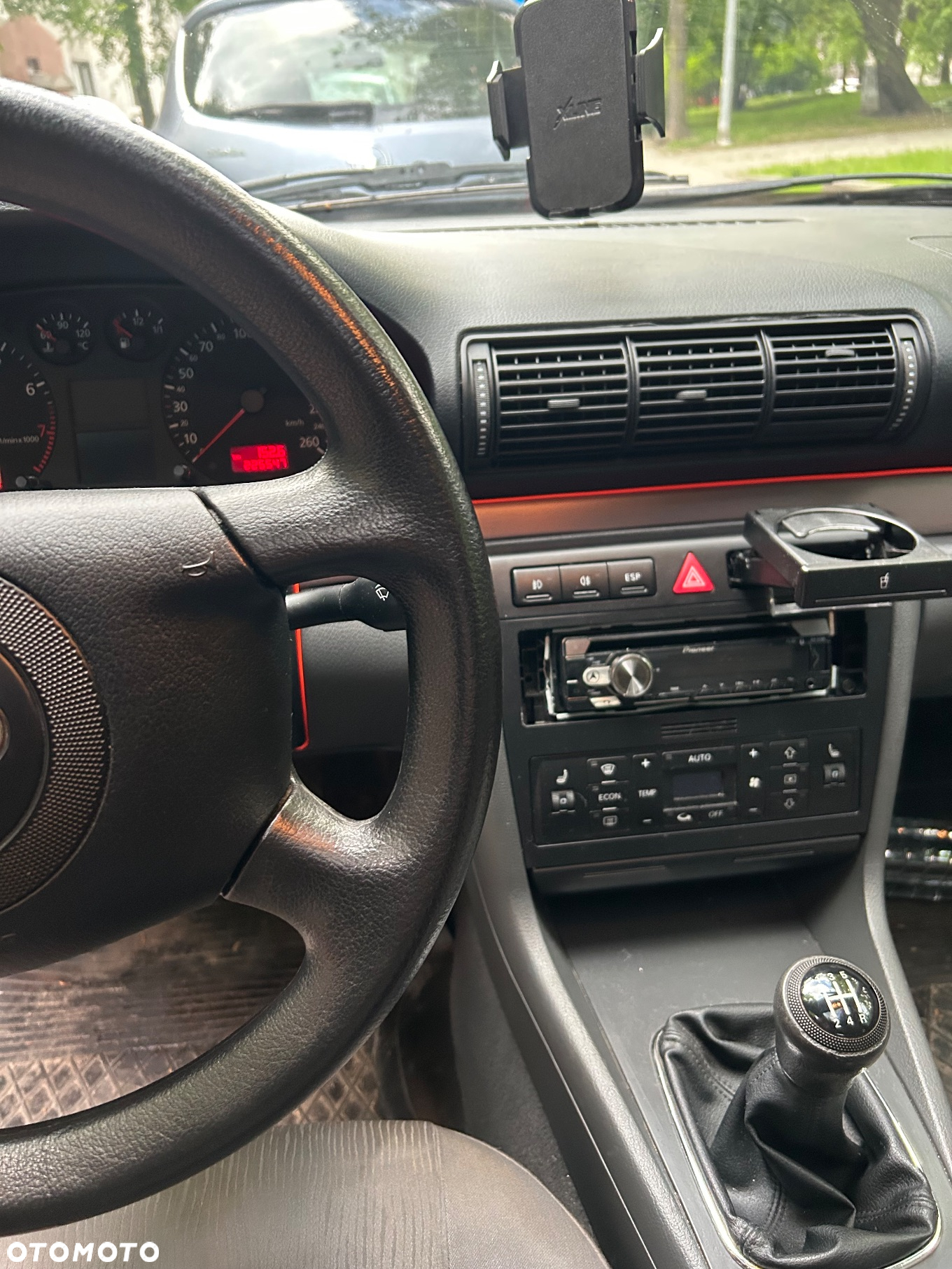 Audi A4 1.6 - 5