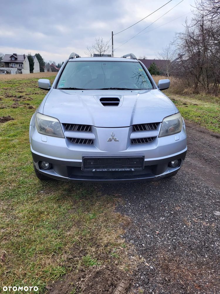 Mitsubishi Outlander 2.0 Turbo - 13