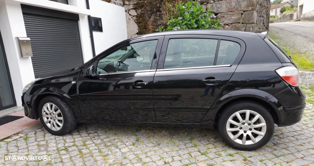 Opel Astra 1.3 CDTI Elegance - 1