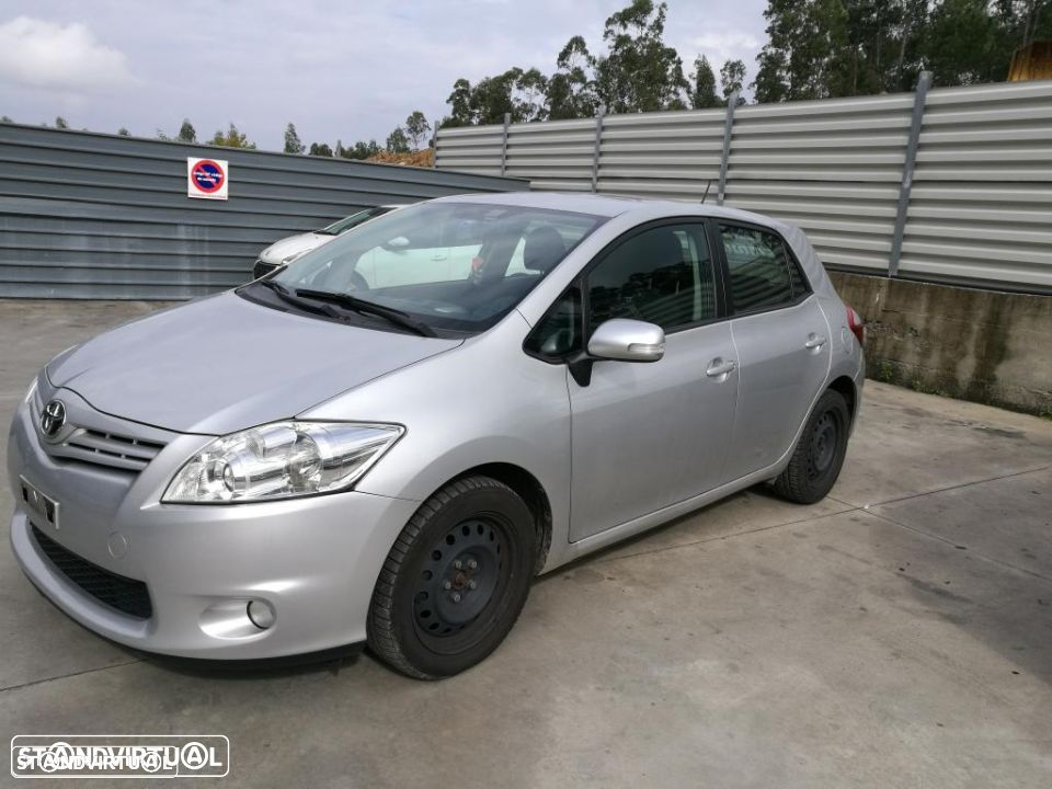 Toyota Auris 1.6 vvti de 2011 +para peças - 3