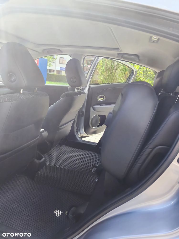 Honda HR-V 1.5 Executive (ADAS / Connect+) CVT - 17