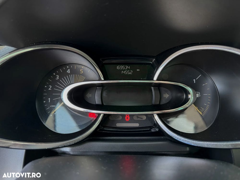 Renault Clio - 11