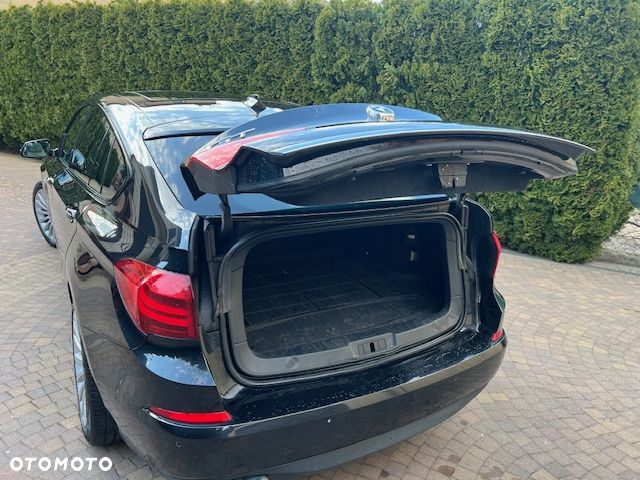 BMW Seria 5 530d xDrive - 22
