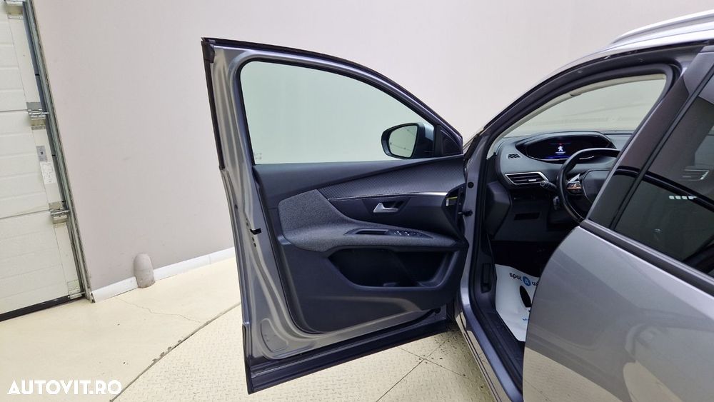 Peugeot 3008 1.5 BlueHDI 130 EAT8 Active Pack - 11