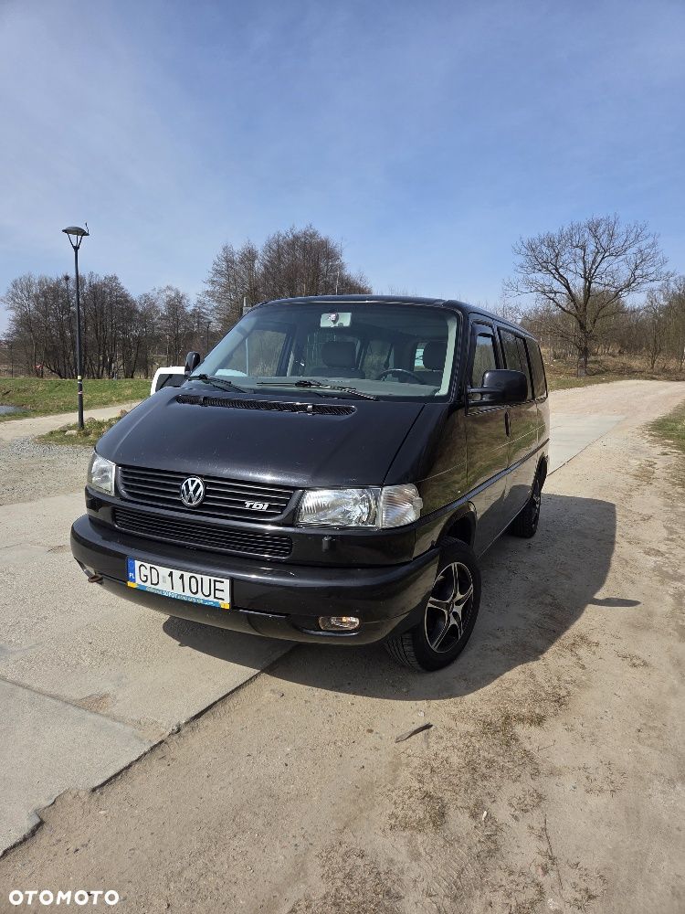 Volkswagen Multivan - 1