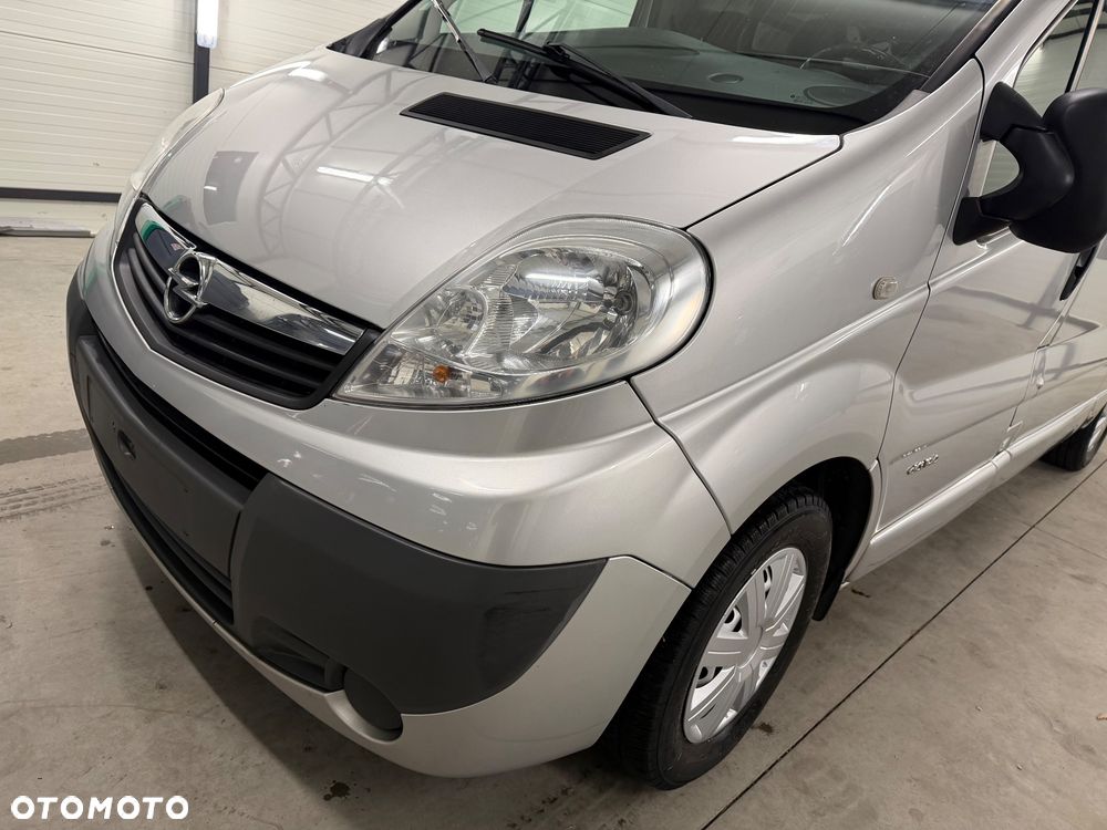 Opel Vivaro - 23