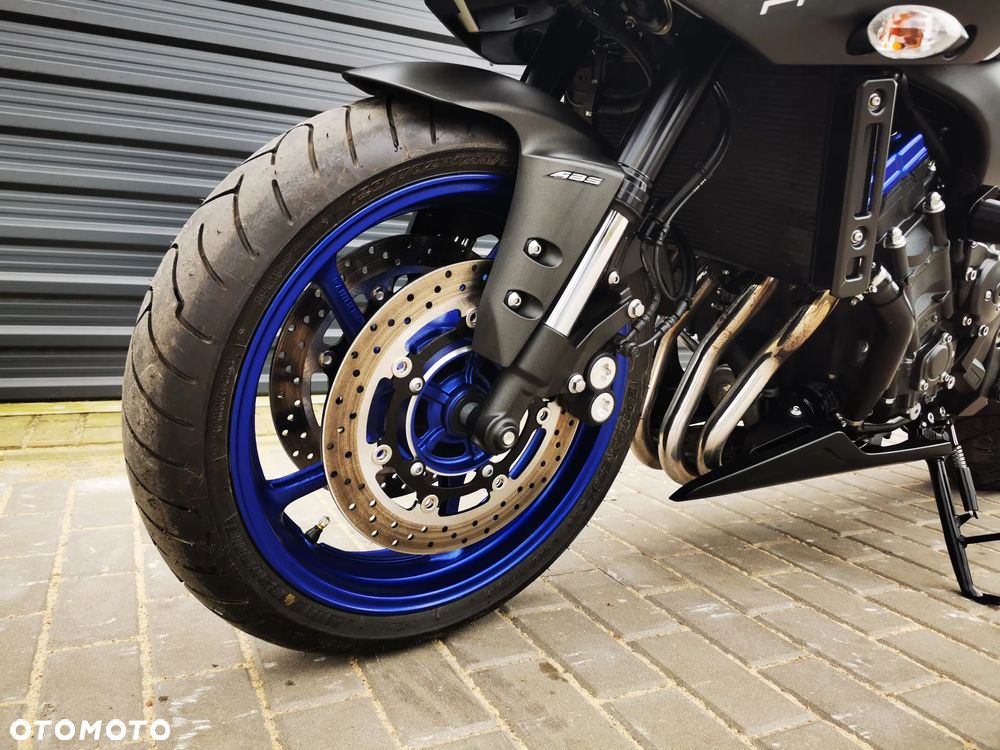 Yamaha FZ8 - 13