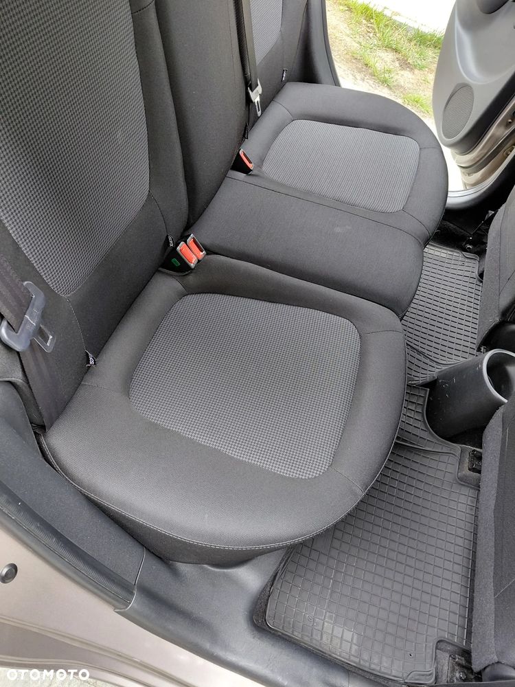 Hyundai i20 1.25 Comfort - 12
