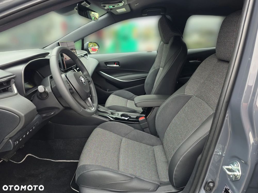 Toyota Corolla 1.8 Hybrid Style - 18