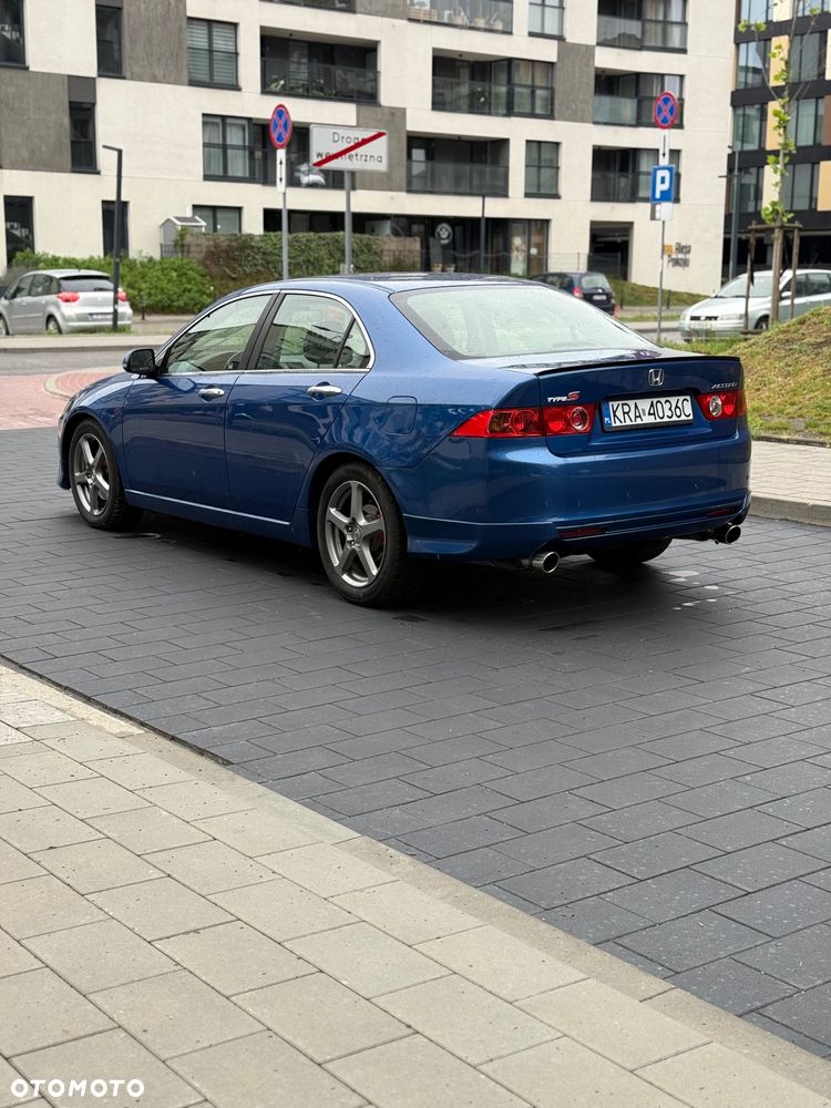 Honda Accord - 4