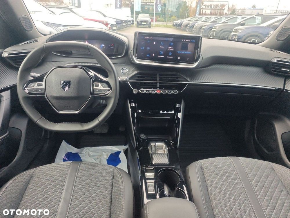 Peugeot 2008 - 8