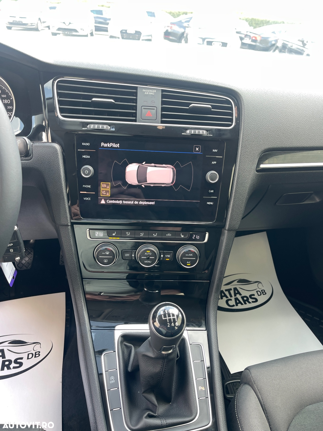 Volkswagen Golf 2.0 TDI (BlueMotion Technology) Highline - 32