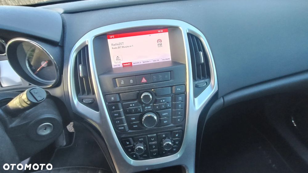 Opel Astra 1.4 Turbo Innovation - 12