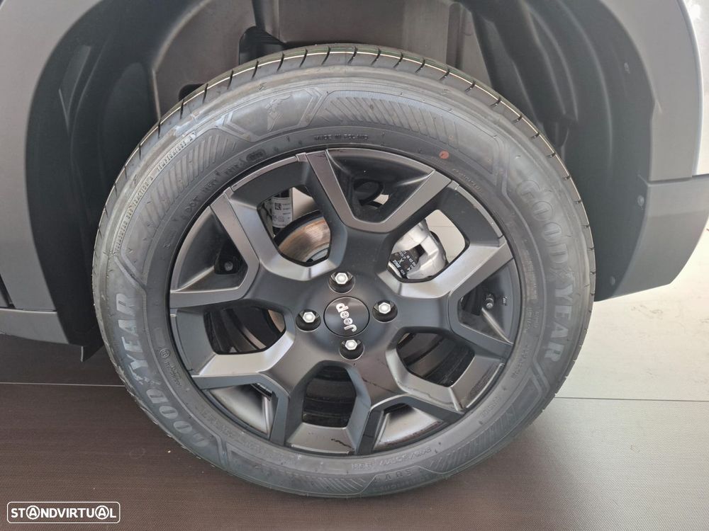 Jeep Avenger 1.2 e-Hybrid Black Edition DCT - 8