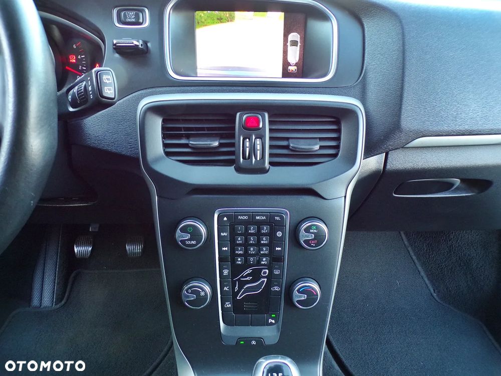 Volvo V40 D2 Momentum - 21