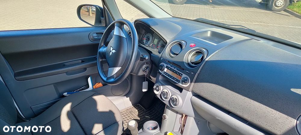 Mitsubishi Colt 1.3 Inform - 20