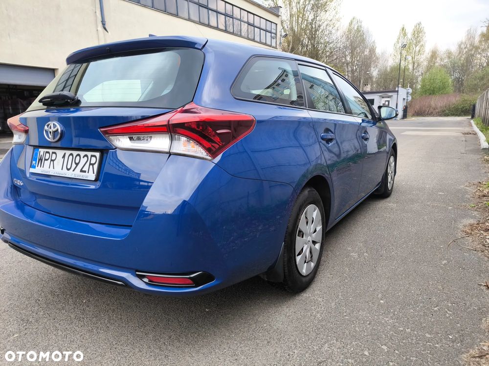 Toyota Auris 1.4 D-4D Active - 7