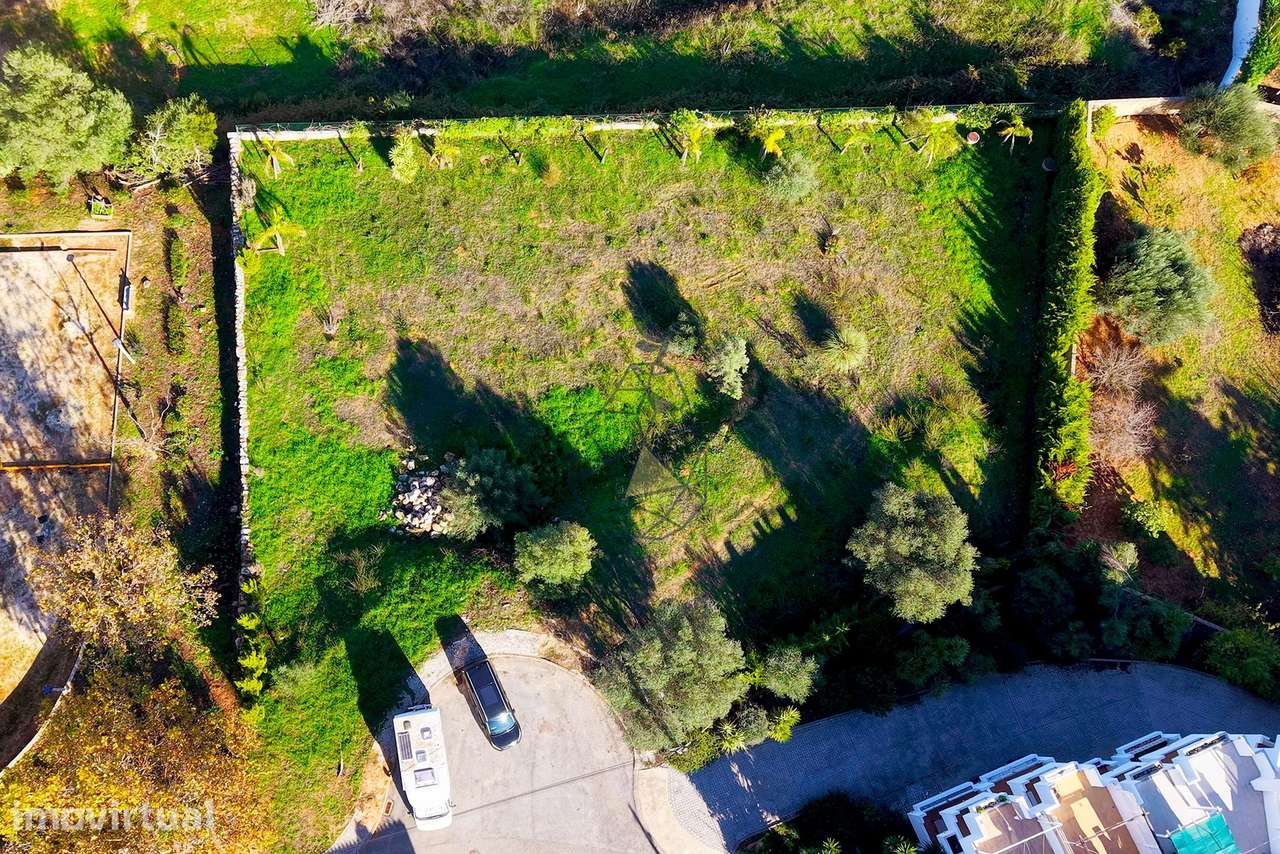 Terreno urbano para construção de moradia ,com 1.480m2,  em zona nobre - Grande imagem: 3/30