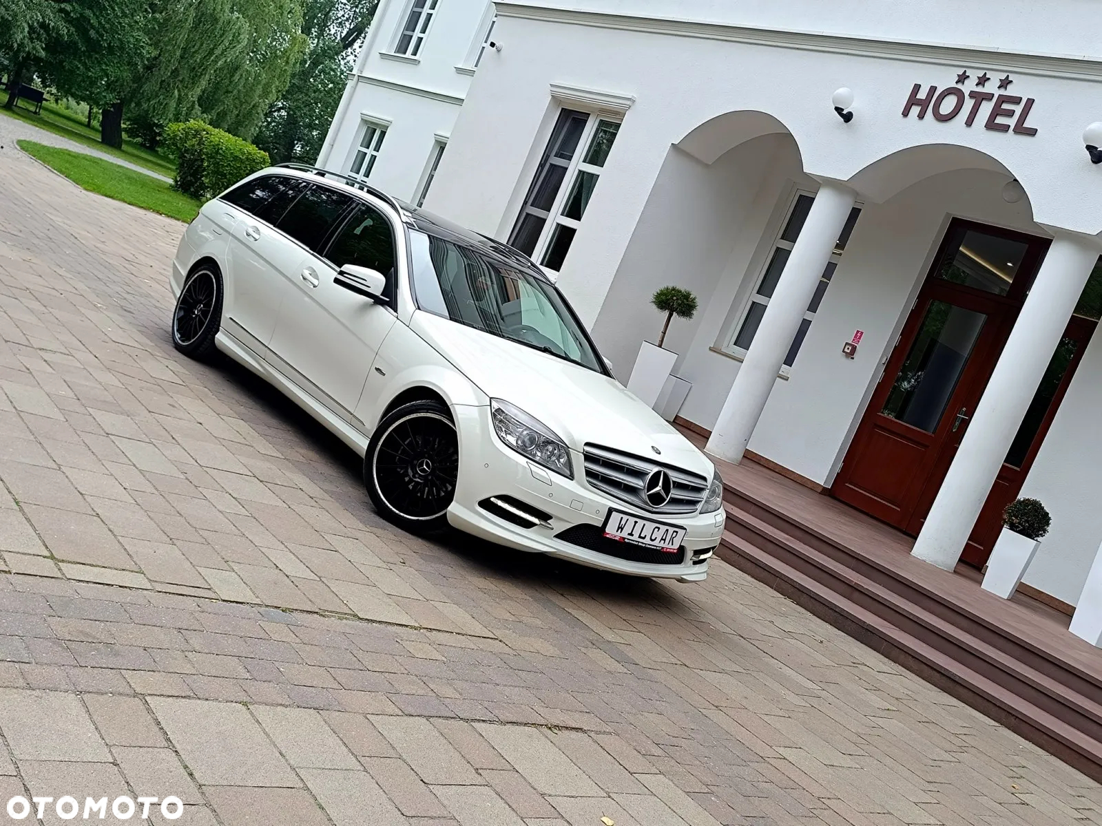 Mercedes-Benz Klasa C 220 (BlueTEC) d BlueEFFICIENCY Edition 7G-TRONIC AMG Line - 40