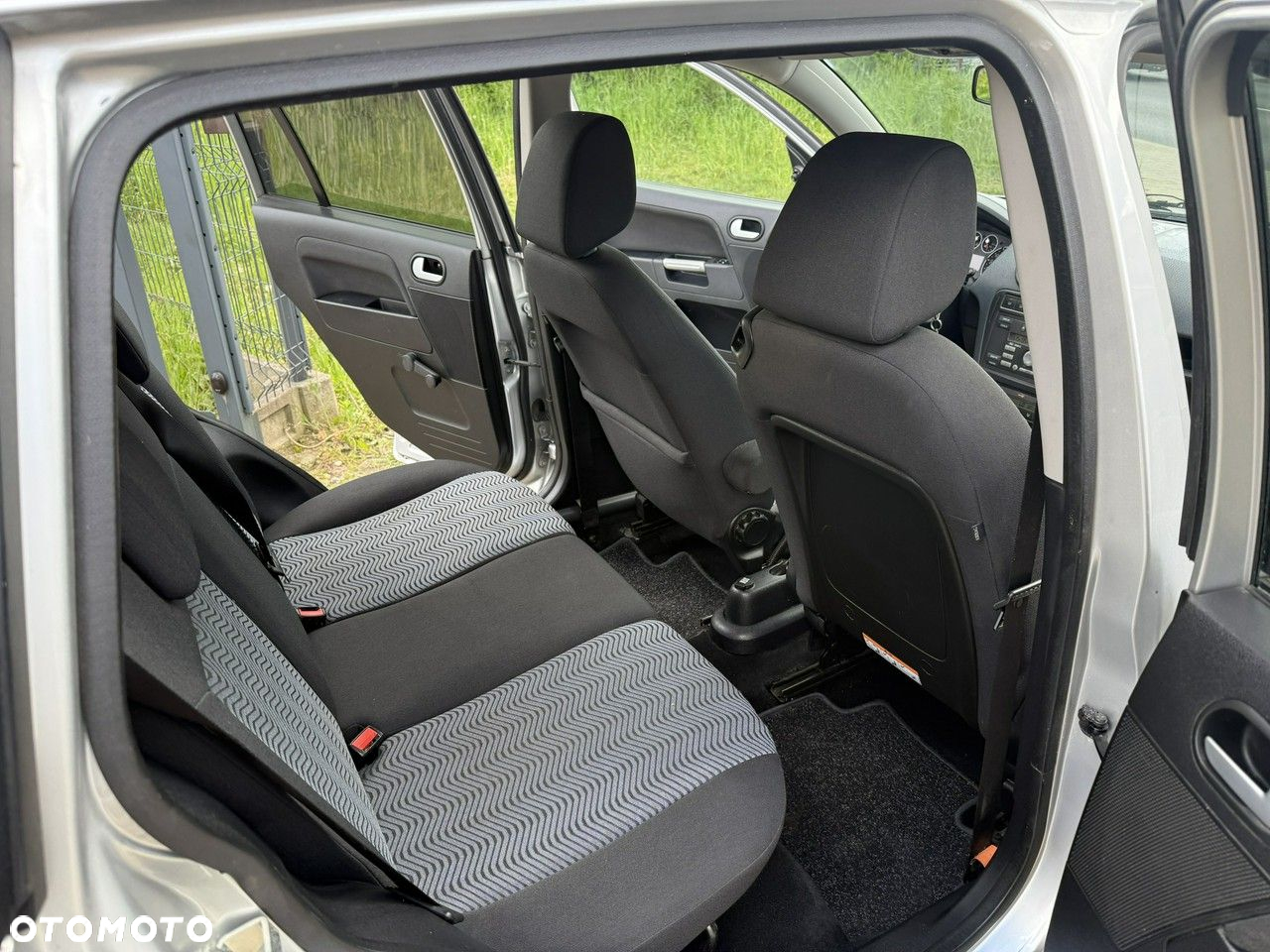 Ford Fusion - 24