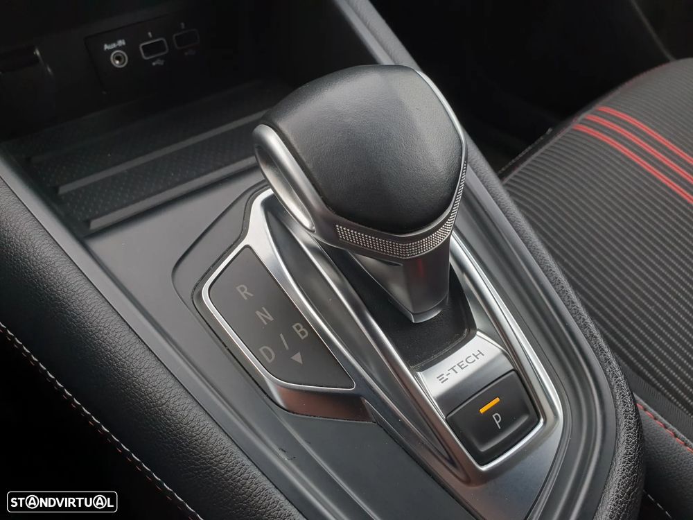 Renault Captur 1.6 E-Tech RS Line - 18