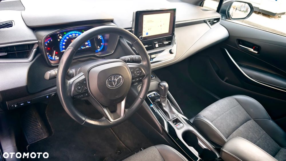 Toyota Corolla 1.8 Hybrid Comfort - 29