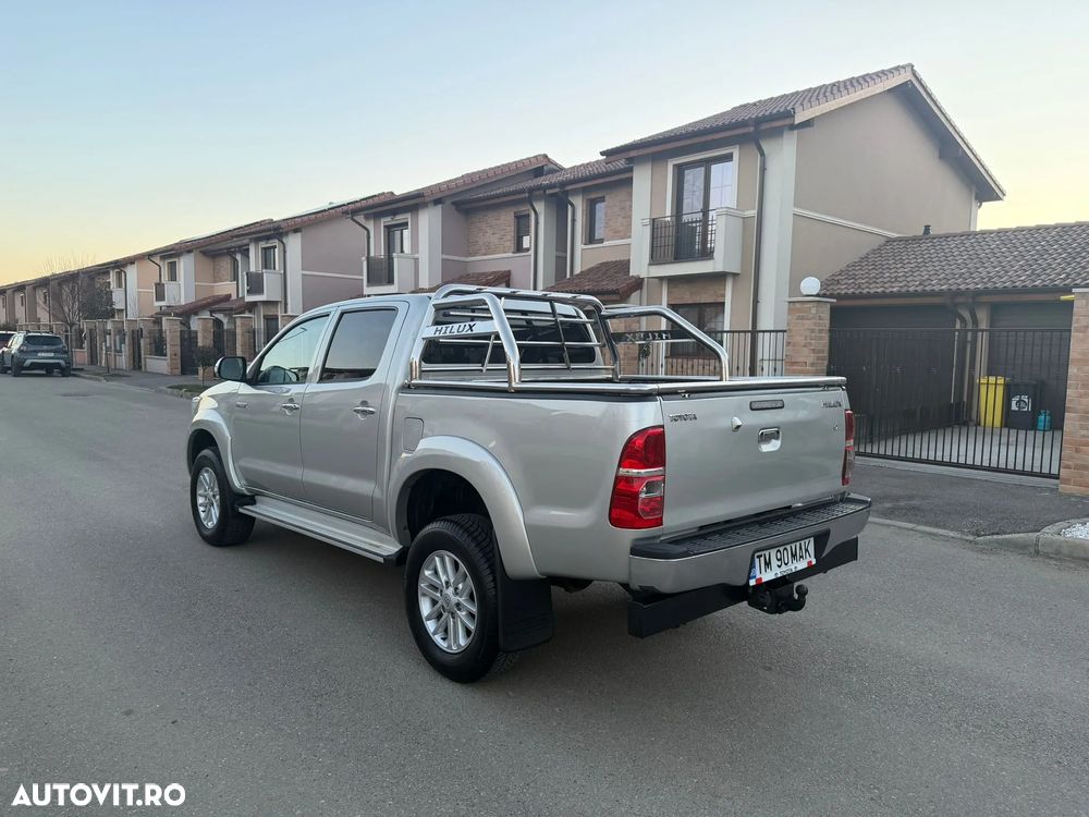 Toyota Hilux - 5