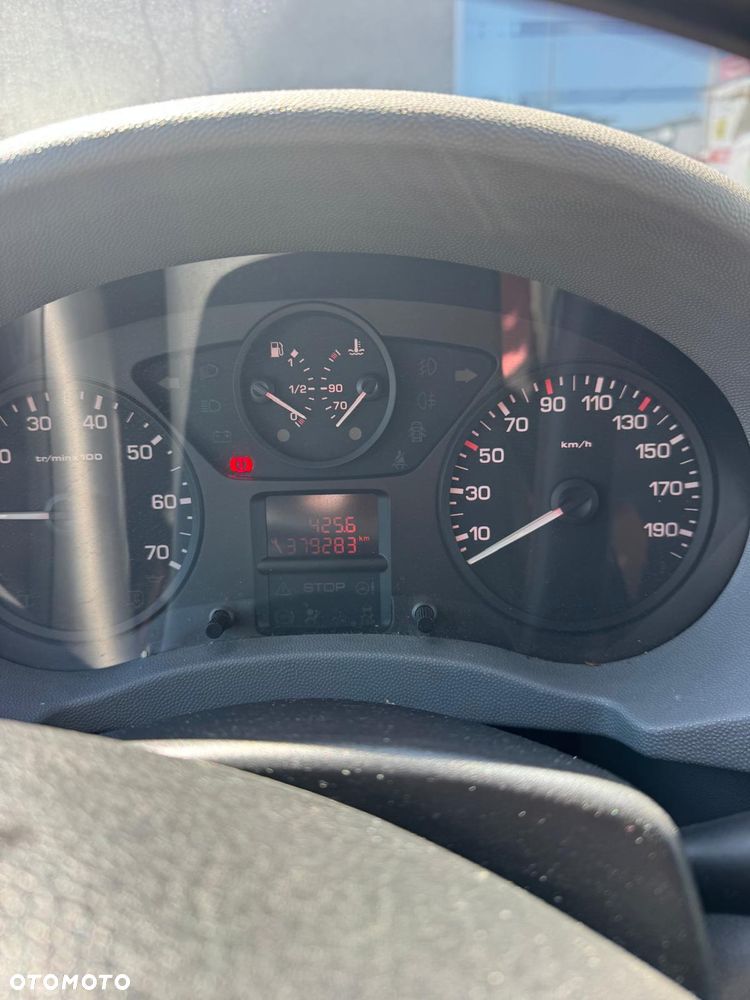 Peugeot Expert - 8