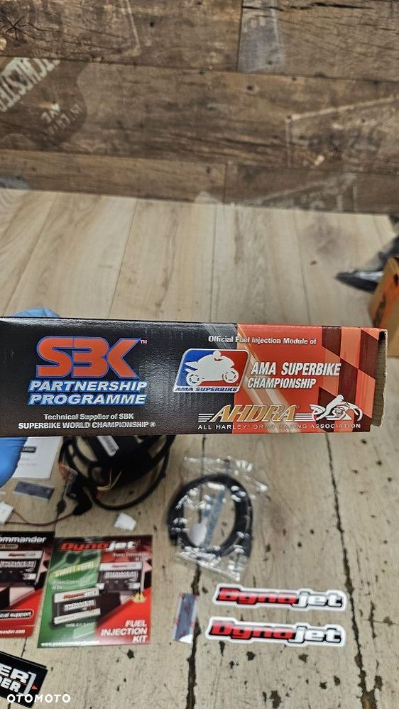 Power Commander 5 Dynojet 336-411 Suzuki GSX1300 B-King - 16