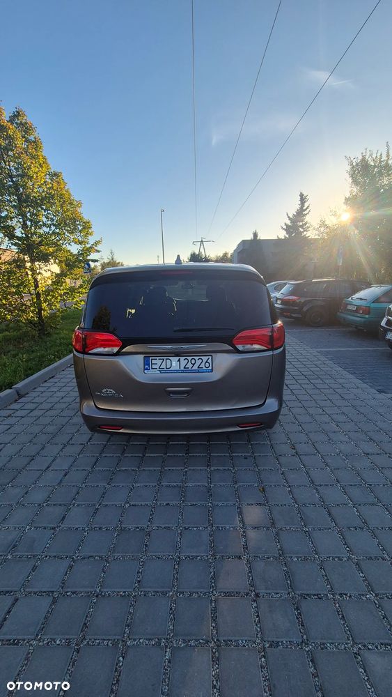 Chrysler Pacifica - 21