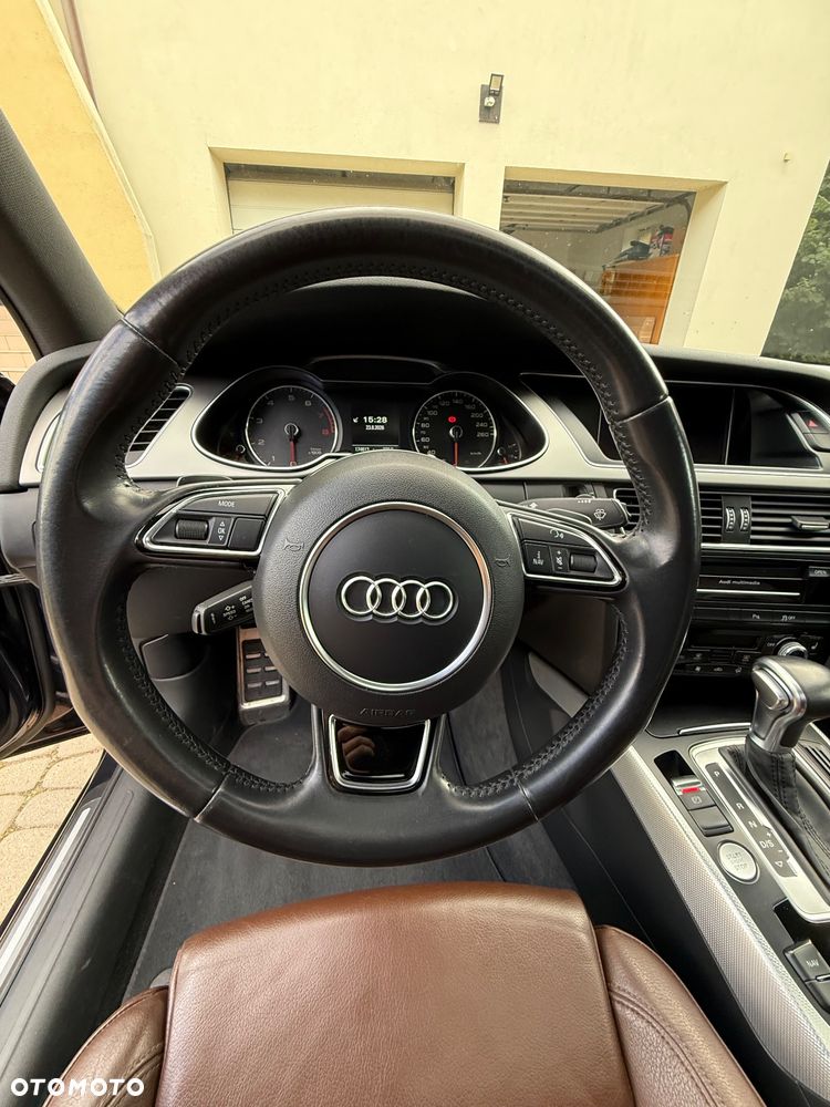 Audi A4 Limousine - 31