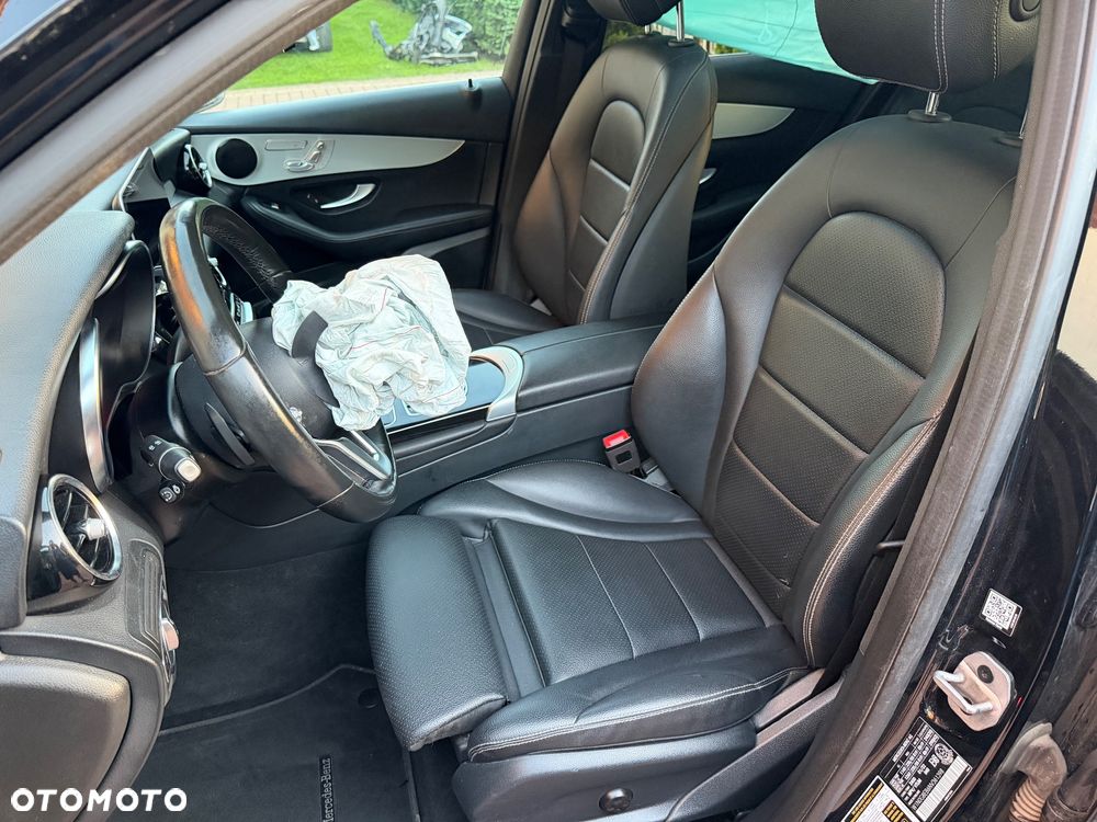 Mercedes-Benz GLC 300 4Matic 9G-TRONIC - 23