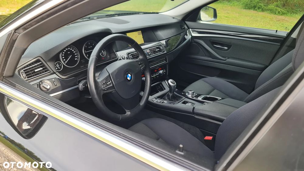 BMW Seria 5 520d - 12