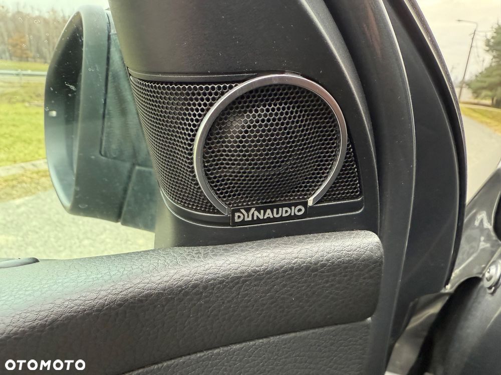 Volkswagen Golf 2.0 TSI 4Mot R - 33