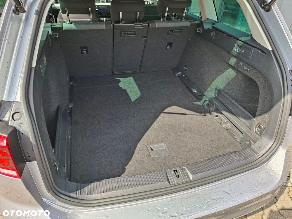 Volkswagen Passat - 14