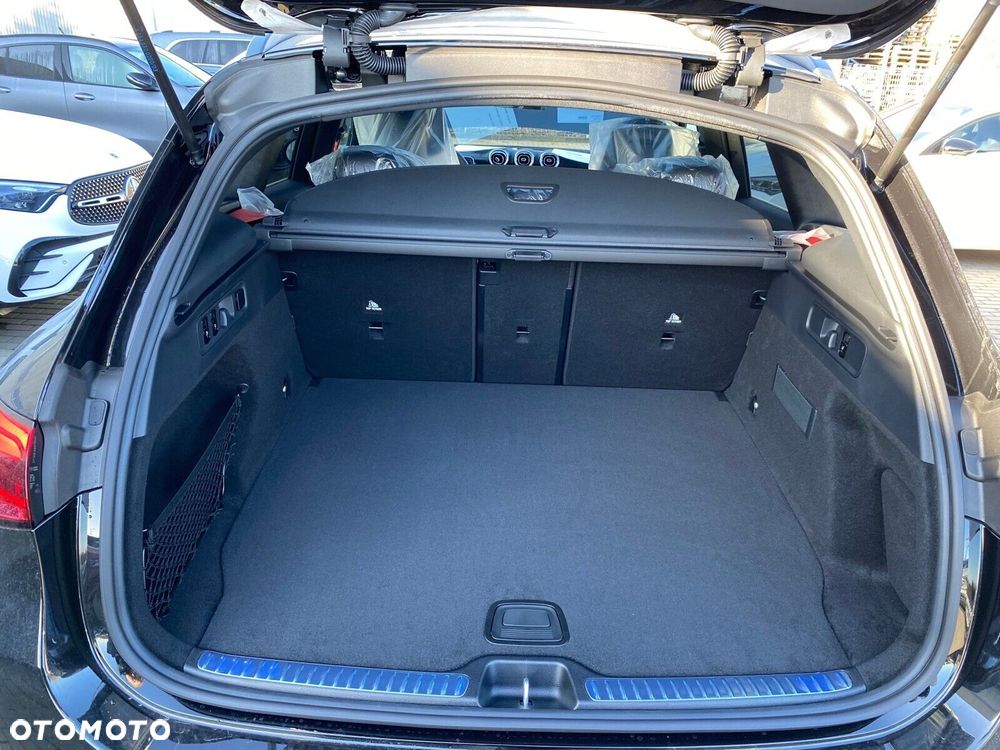 Mercedes-Benz GLC - 25