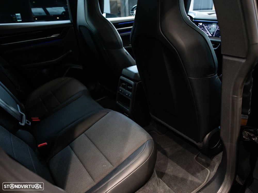 Porsche Macan Electric - 31