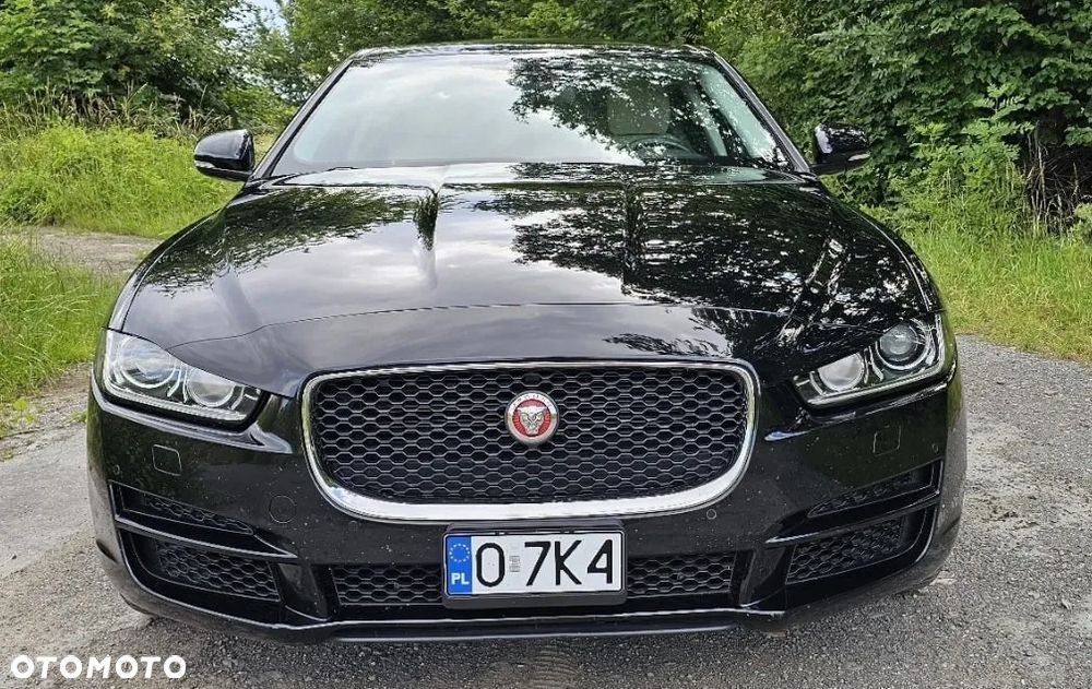 Jaguar XE S - 3