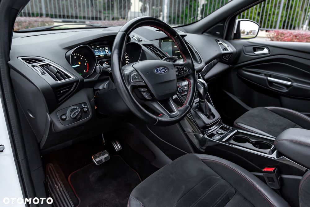 Ford Kuga 2.0 TDCi 4x4 ST-Line - 18