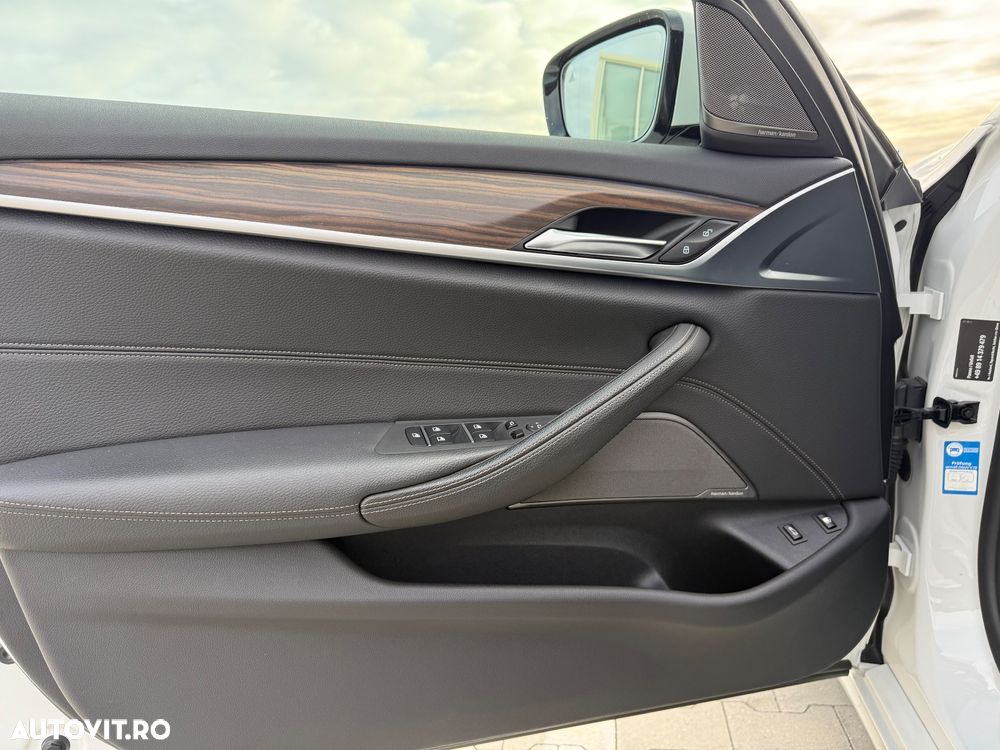 BMW Seria 5 530e AT PHEV - 11