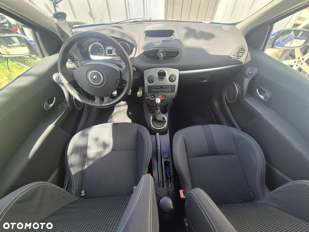 Renault Clio 2.0 16V Sport - 16
