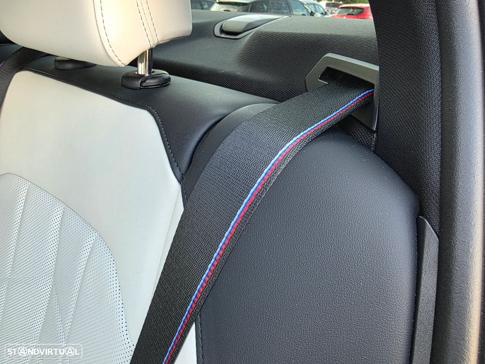 BMW 530 e Pack Desportivo M Pro - 38