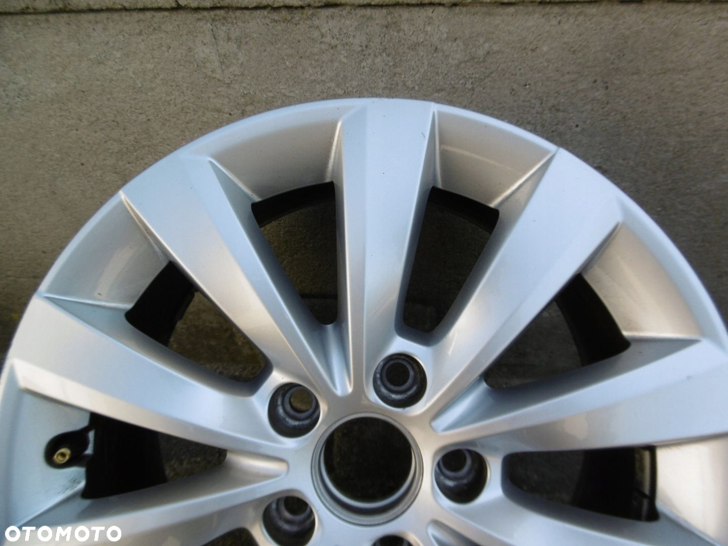 VW NEW BEETLE 5C0 - felga 6.5Jx16H2 ET44 5x112 - 2