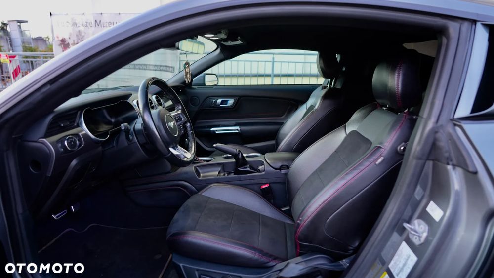 Ford Mustang 5.0 V8 GT - 19
