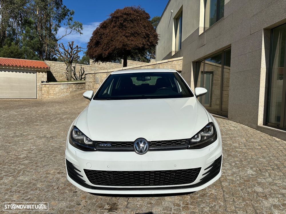 VW Golf 2.0 TDi GTD DSG - 2