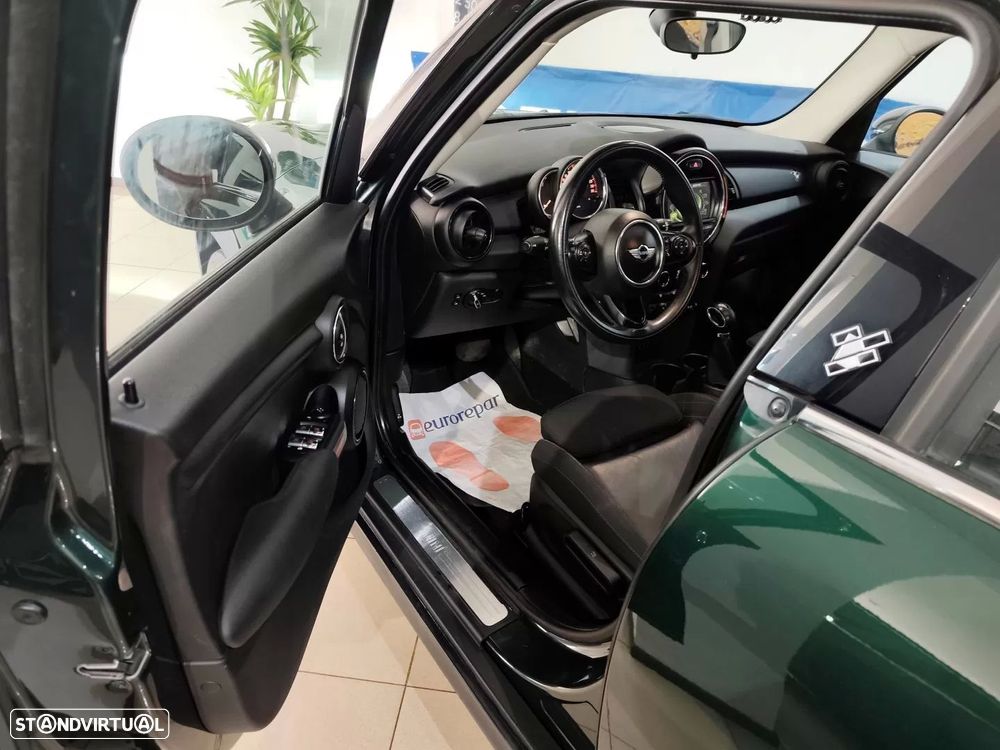 MINI 5 Portas One Auto - 13