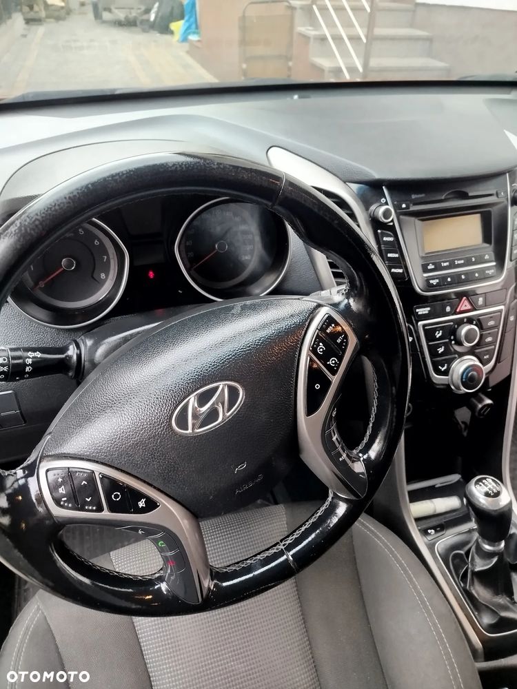 Hyundai i30 1.6 Classic + - 29