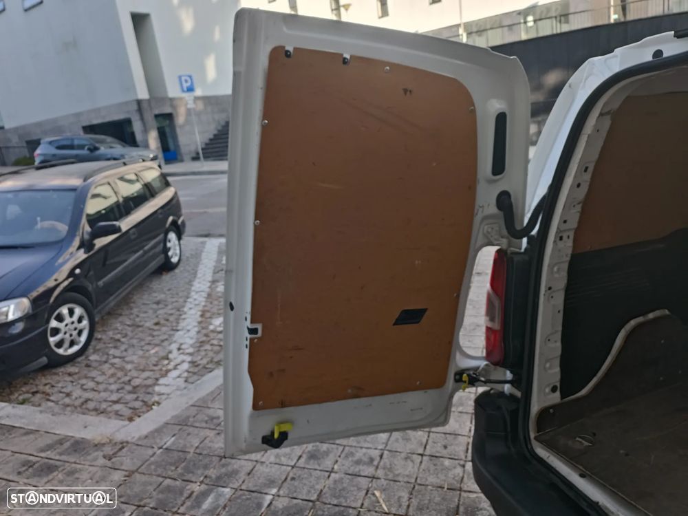 Citroën BERLINGO 102cv 3 LUGARES NACIONAL - 19