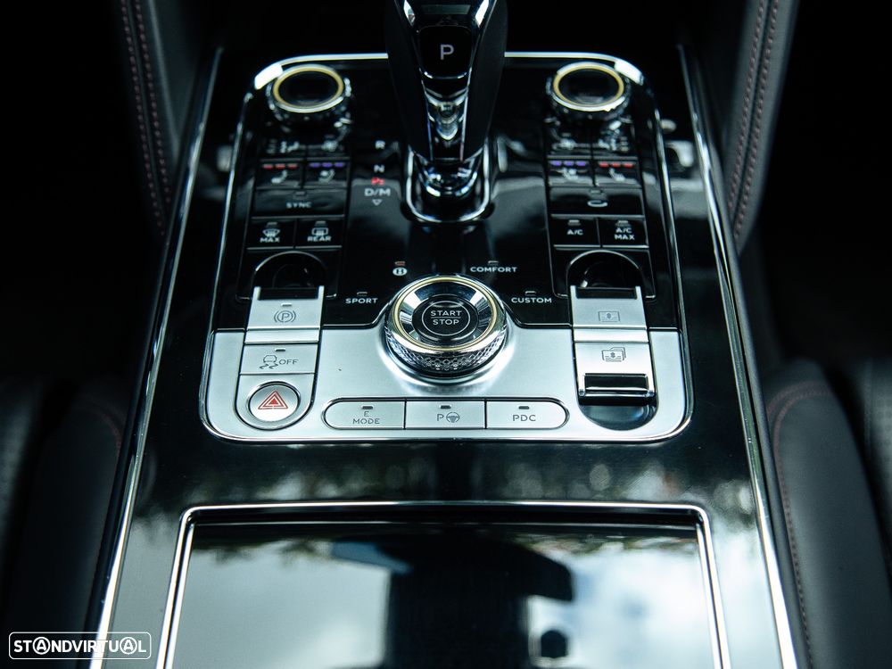 Bentley Flying Spur Hybrid - 37