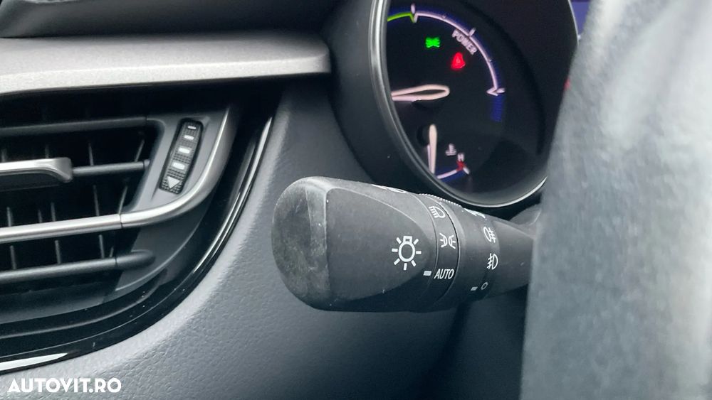 Toyota C-HR 1.8 HSD 122 CP 4x2 CVT Core - 31